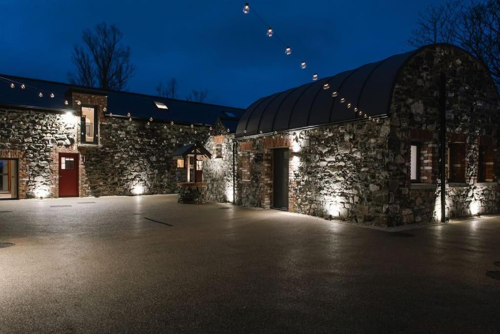 The Barn At Corrstown Village ポートラッシュ エクステリア 写真